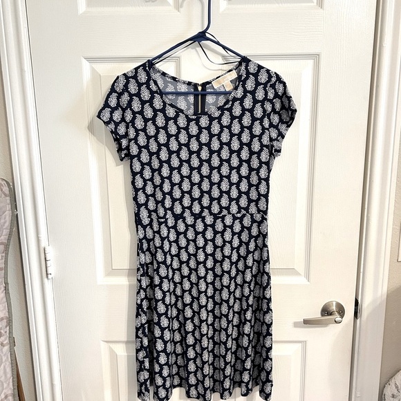 Michael Kors Dresses & Skirts - Very comfortable blue and white Michael Kors dress!